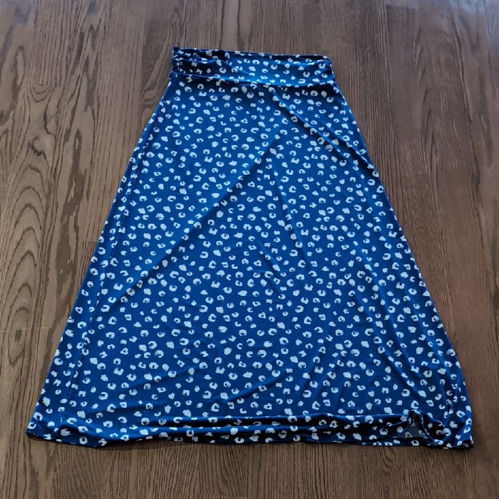 Gilli Blue and White Patterned A-Line Skirt, Size L